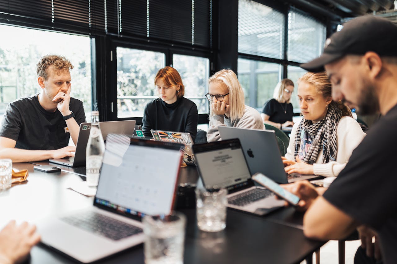Freigabe-Tool für Inhouse-Marketing-Teams: Stakeholder ohne E-Mail-Chaos abstimmen